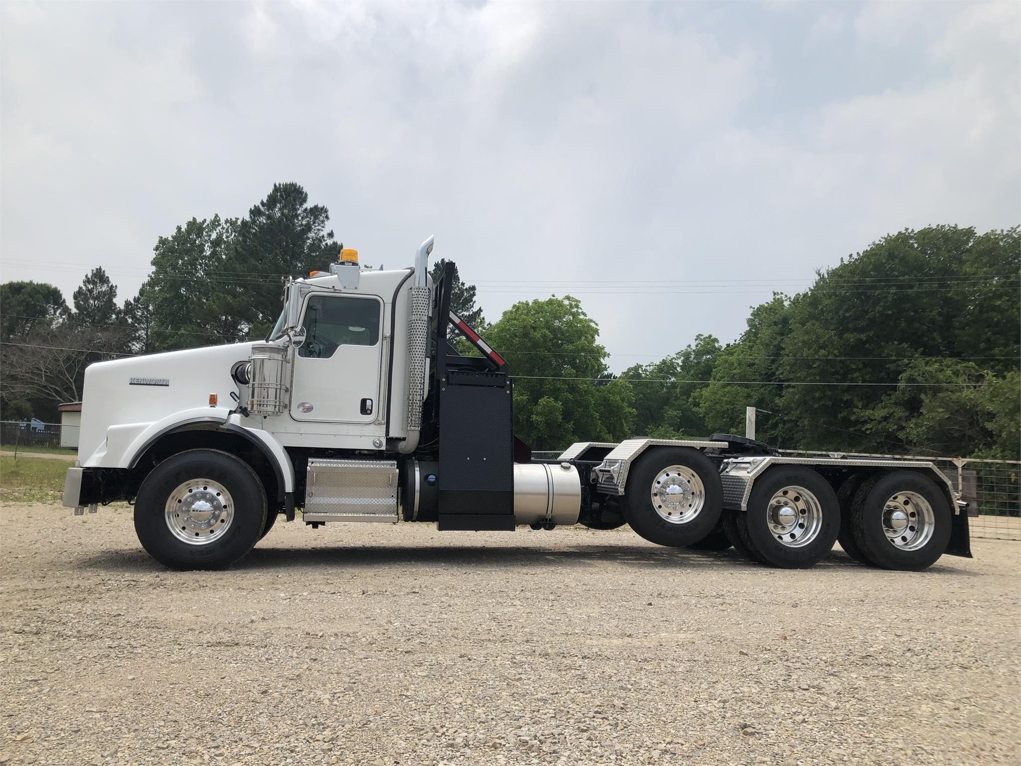 Platinum Equipment Mannsville, OK Used equipment and truck sales